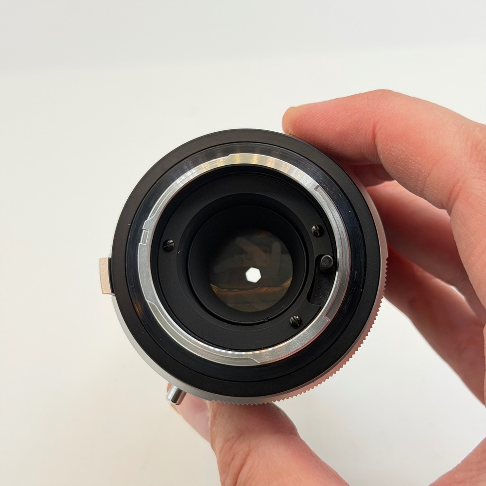 Minolta MC Tele Rokkor-QD 135mm f3.5 Lens with Hood and Case 1113224 - Picture 10 of 13